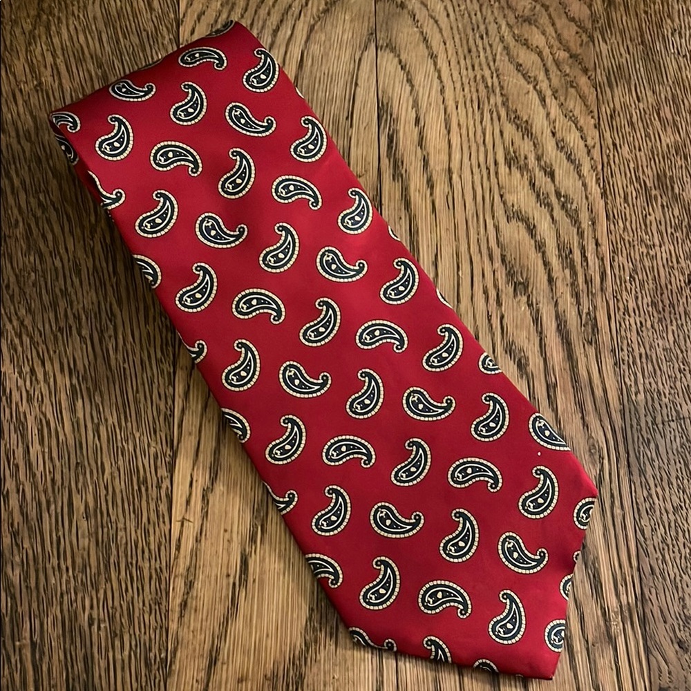 Vibrant Red Paisley Silk Tie